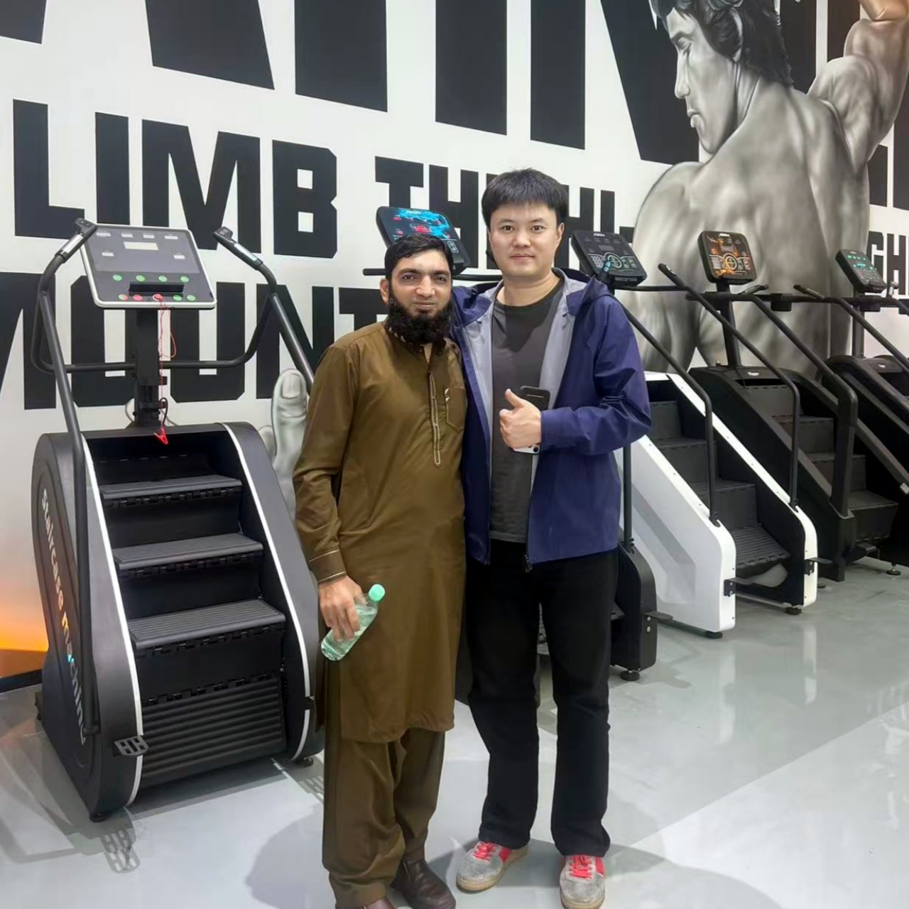 yingruis Fitness Equipment Technology Co., Ltd ले पाकिस्तानी ग्राहकहरुका लागि ३० वक्र ट्रेडमिलको अर्डर सफलतापूर्वक पूरा गर्यो